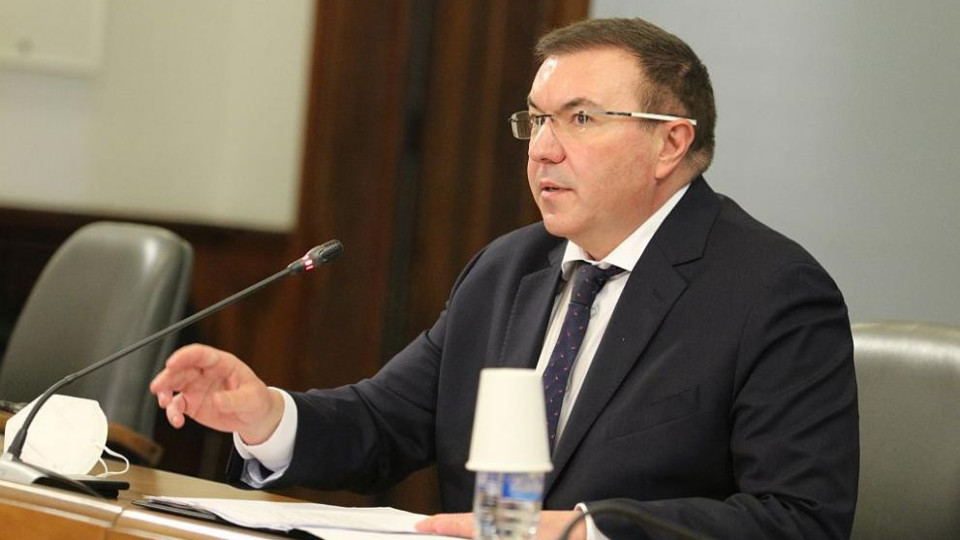 Здравният министър: Разпространението на Ковид-19 вече е дифузно, затваряме!