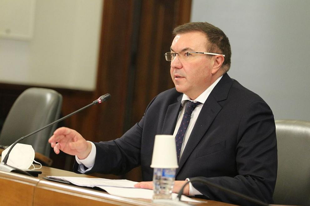 Здравният министър: Разпространението на Ковид-19 вече е дифузно, затваряме!