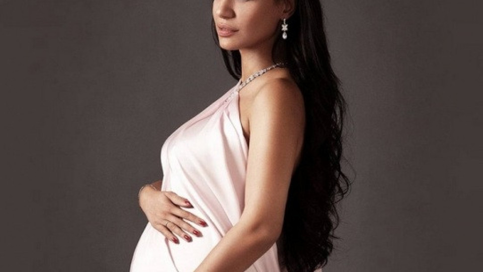 Мария Илиева – бременна или просто дебела?