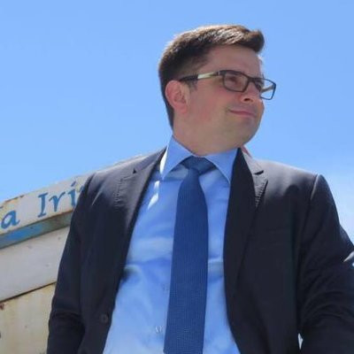 След 15 години на върха във финансите: Йордан Моллов стана преподавател у нас