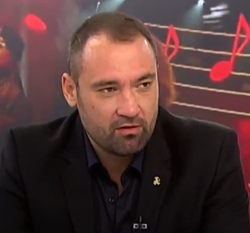 Боби Турбото спечели "Маскираният певец" в костюма на Баба Яга сн. nova.bg