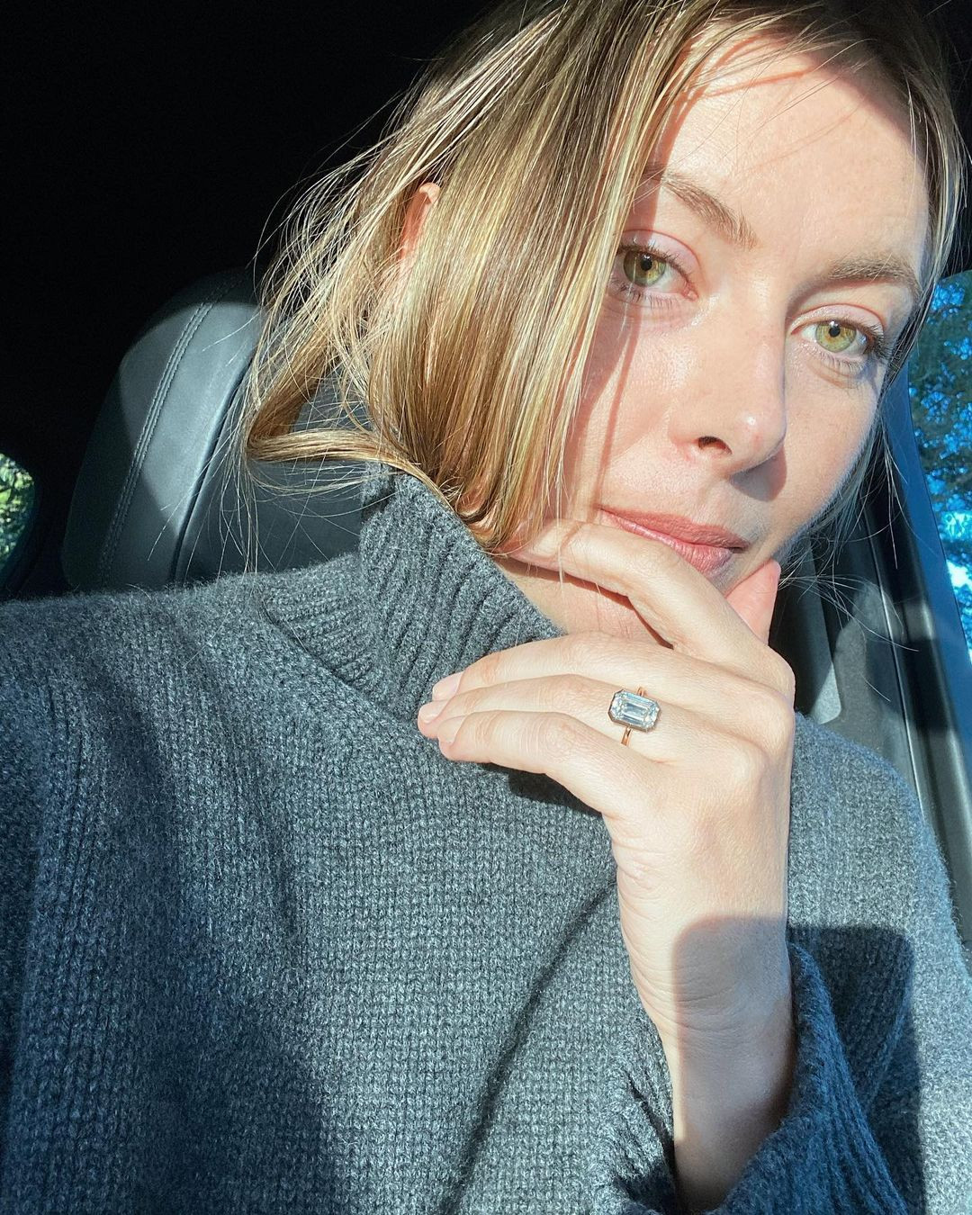 Мария Шарапова се сгоди за Александър Гилкс с дизайнерски пръстен сн. Инстаграм