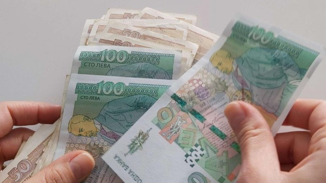 Сачева с разкри какви са промените в пенсиите на учителите