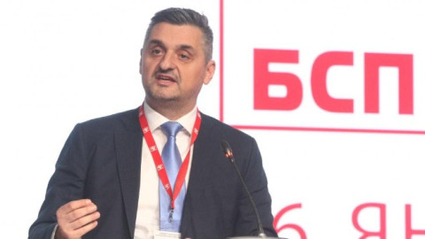 Кирил Добрев за червените отцепници: Не се правете на нас, няма да ви се получи!