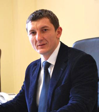 Орхан Исмаилов замесен в международна далавера с финансови измами (Вторият в партията на Дикме опасно близък с осъден измамник)