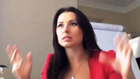 Чудо: Наталия Кобилкина учи как да направим мъжа си милионер!