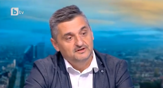 Кирил Добрев навръх Деня на победата: Честито!