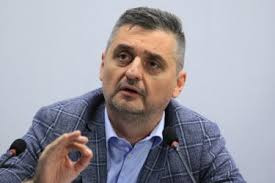 Кирил Добрев изригна: Няма места в детските градини, а вие за събаряне на паметници мислите!