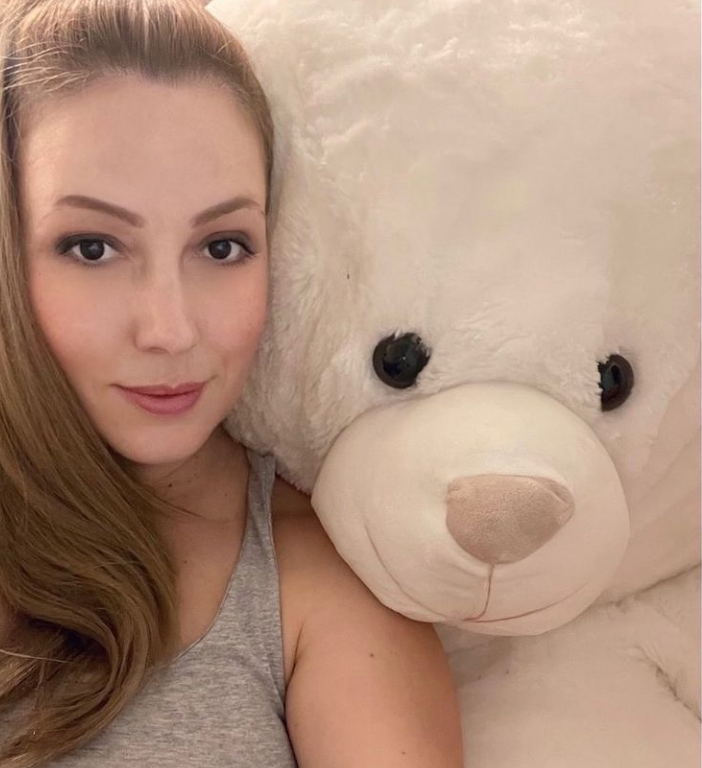 Деси Бакърджиева стана жертва на нагла кражба сн. Инстаграм