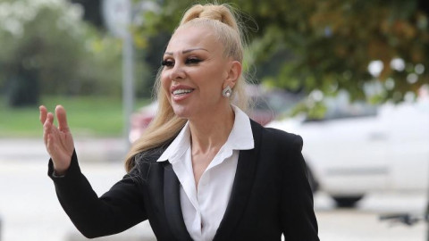 Луна бясна: Не съм канила Иво и Митьо Пищова за вице!(Виж още)