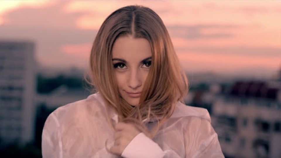 Михаела Маринова му отпусна края