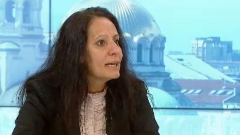 КМЕТИЦАТА НА „КРАСНО СЕЛО“ ВАДИ ТЕЖКАТА АРТИЛЕРИЯ СРЕЩУ РАЙОНА СИ