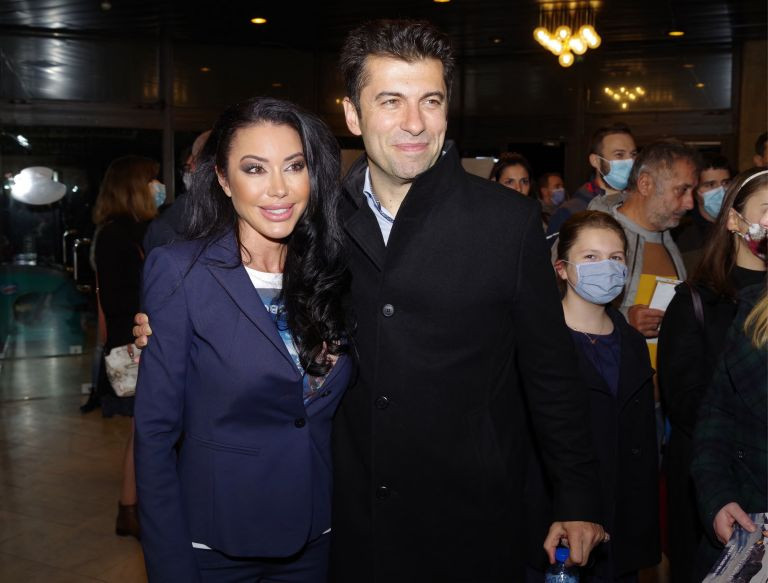 AT THE TOP FOREVER! More than 700 people honored the double premiere of 