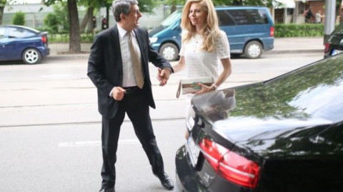 Плевнелиев поръча нов джип за Деси Банова