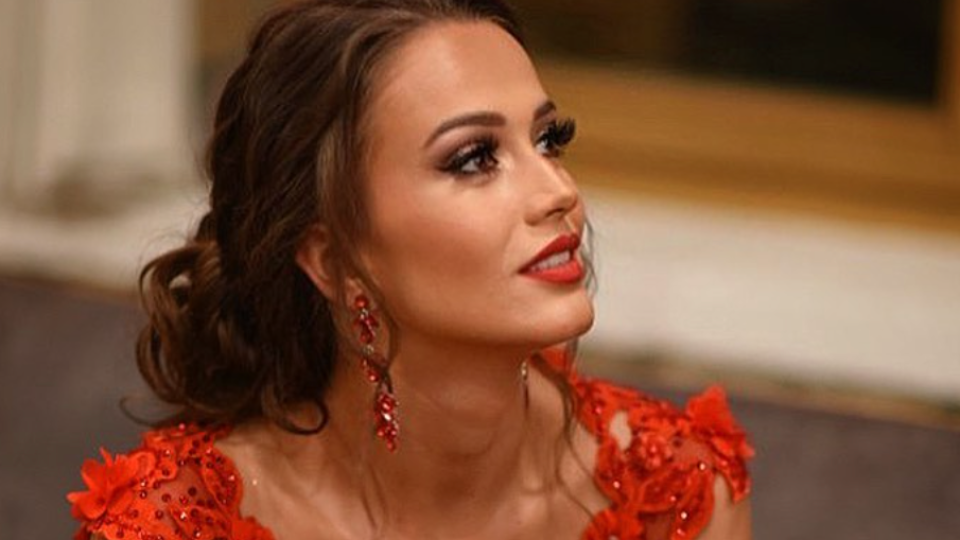 Палавата Дениз Хайрула си вдигна тарифата
