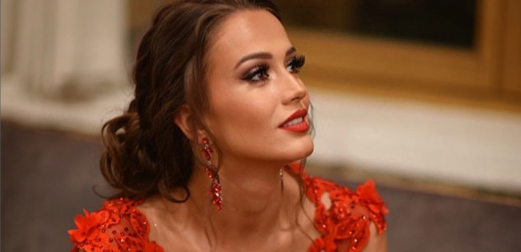 Палавата Дениз Хайрула си вдигна тарифата