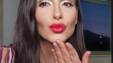 Какво загатва Анелия за гаджето?