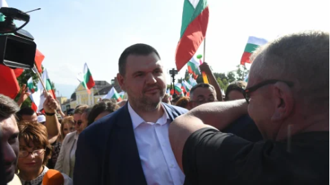 Делян Пеевски: Хората са на ръба на фалита, правителството на Прокопиев трябваше да падне! (Видео)