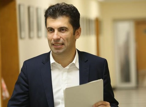Лъсна истината за поисканото от Кирил Петков изгонване на 70 руски дипломати