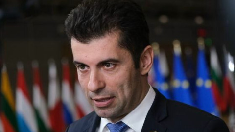ИЗСЛЕДВАТ ЛИ ШОФЬОРИТЕ НА ДЪРЖАВАТА ЗА АЛКОХОЛ, НАРКОТИЦИ И ПСИХИЧНИ ОТКЛОНЕНИЯ - ТЕ ПЪК НЯМАЛИ ШОФЬОРСКИ КНИЖКИ И СТАЖ ПО СПЕЦИАЛНОСТТА