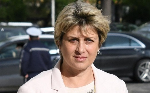 Как Румен Радев назначи Весела Лечева за спортен министър въпреки отявления конфликт на интереси?