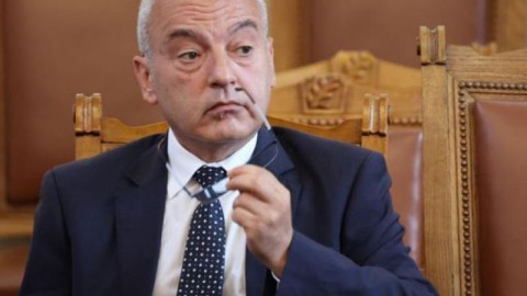 Скандални разкрития за зетя на премиера Гълъб Донев