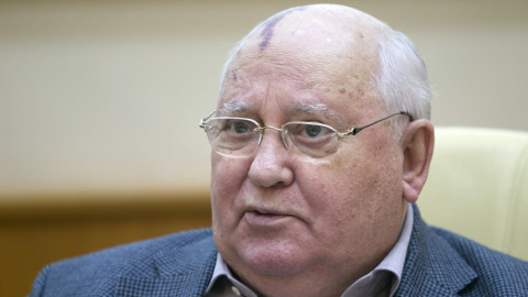 Издъхна Михаил Горбачов