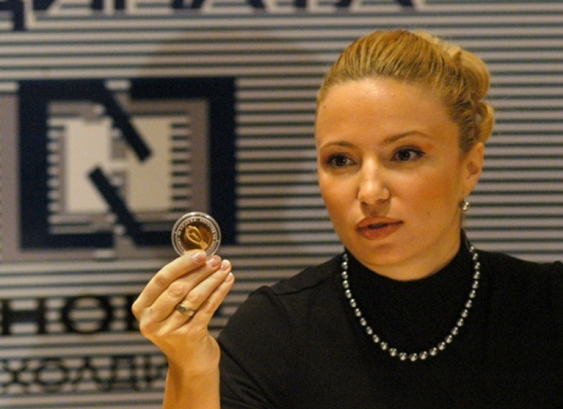 СКАНДАЛ! Ирина Тенчева – Жена на годината?!