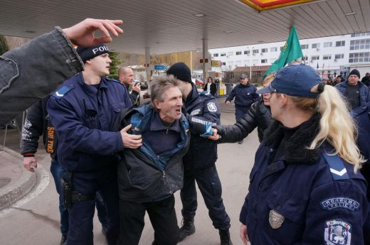 Сн.: "Блиц"