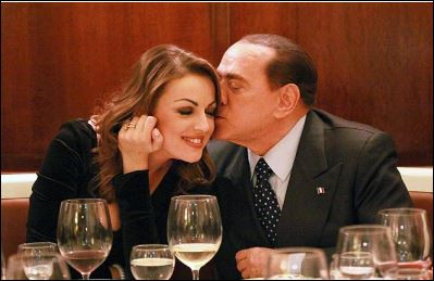 Берлускони се ожени за 28-годишна 