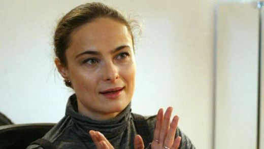 Актрисата споделя, че смъртта му е била тежък удар и за нея