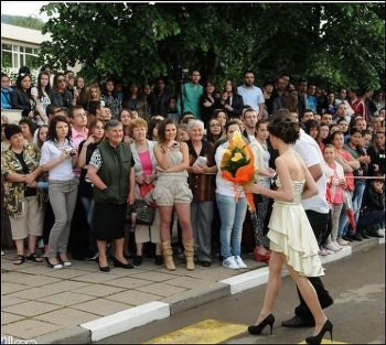 Абитуриенти 2014 засенчиха и звездите в Кан