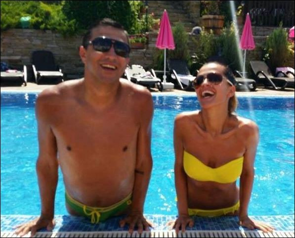 Преслава показа супер фигура на плажа