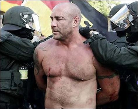  Не водете спор с полицията!