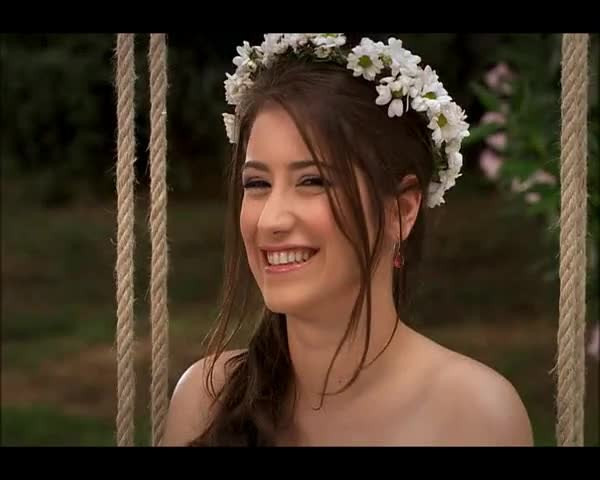 hazal kaya