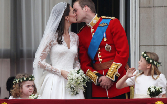 Прелестните младоженци Кейт Мидълтън и принц Уилям