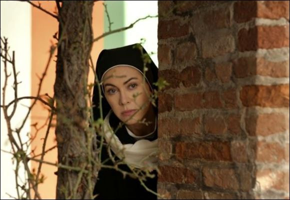 Елена София Ричи се завръща в "Бог да ни пази"