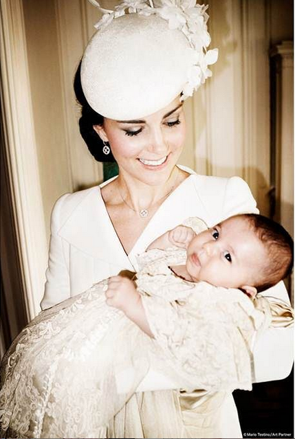 Кейт с дъщеря си принцеса Шарлот