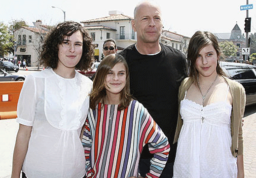 Брус Уилис с трите си дъщери