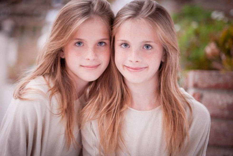 nrm_1411383864-friends-emma-geller-green-cali-sheldon-noelle-sheldon