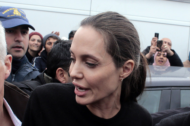 Анджелина Джоли е в риск?