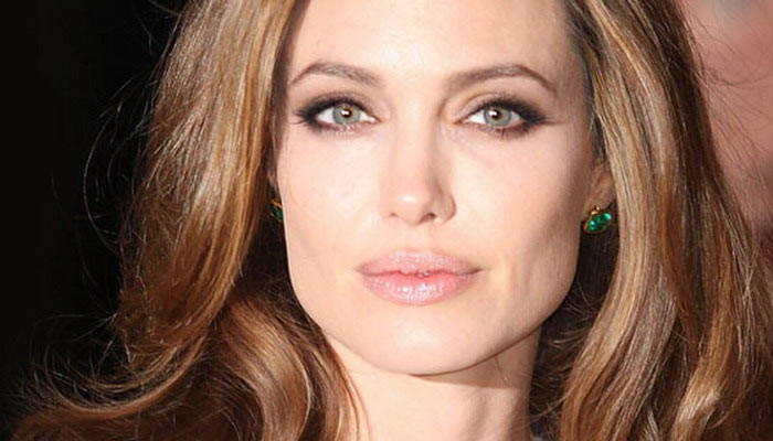 Анджелина Джоли ревнува от заместничката си