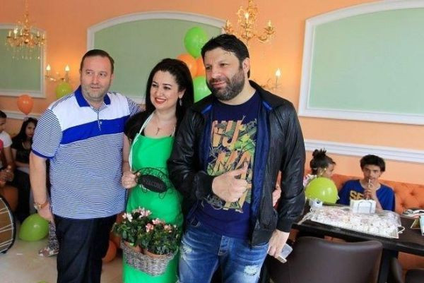 Тони Стораро със сватба рожден ден