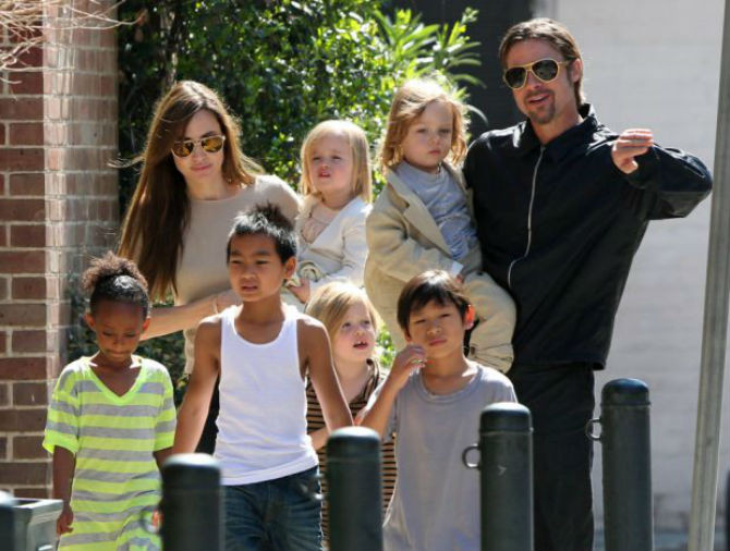 Бавачката на Анджелина Джоли призова да й отнемат децата