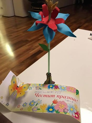 Емилия се просълзи от жеста на малкия Ванчо навръх Осми март (Вижте как я зарадва) - Снимка 2