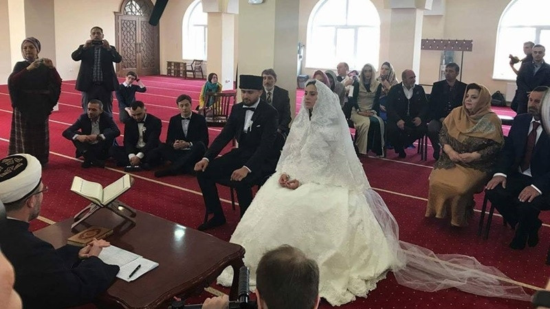 Джамала вдигна сватба в ислямски стил