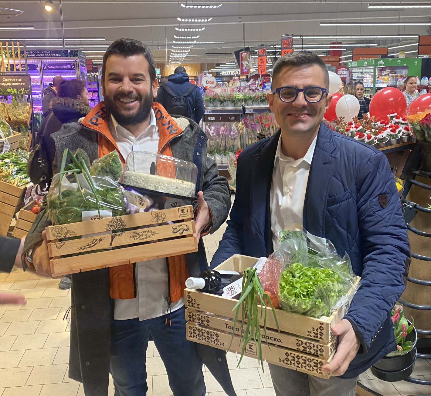 Иван и Андрей празнуваха рожден ден и имен ден… в Kaufland