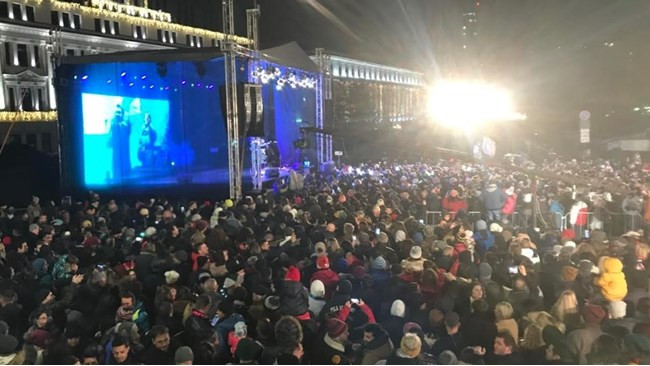 Концертът за Нова година – пълна бутафория