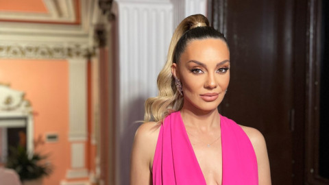 PR-ката на Уил Смит аплодира Вяра Атова