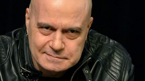 Безродникът Слави Трифонов затри бащината стряха
